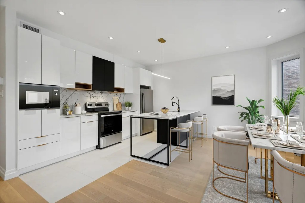 5080 Chemin Circle gallery 2